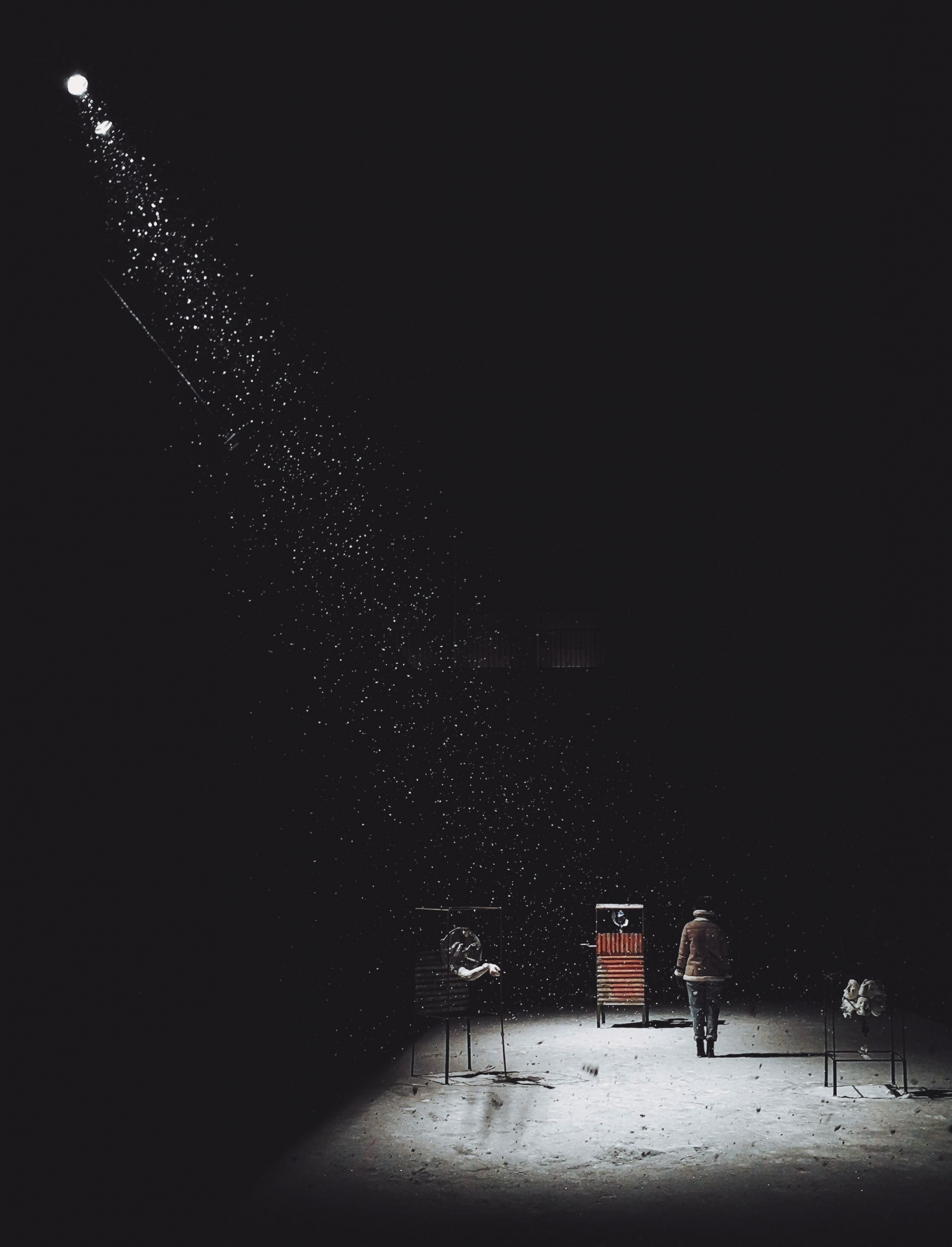 Michał Wesołek, Caught in a Beam of Light, 2018. Michał Wesołek, Caught in a Beam of Light, 2018.