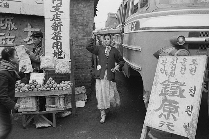 Han Youngsoo: Photographs of Seoul 1956–63