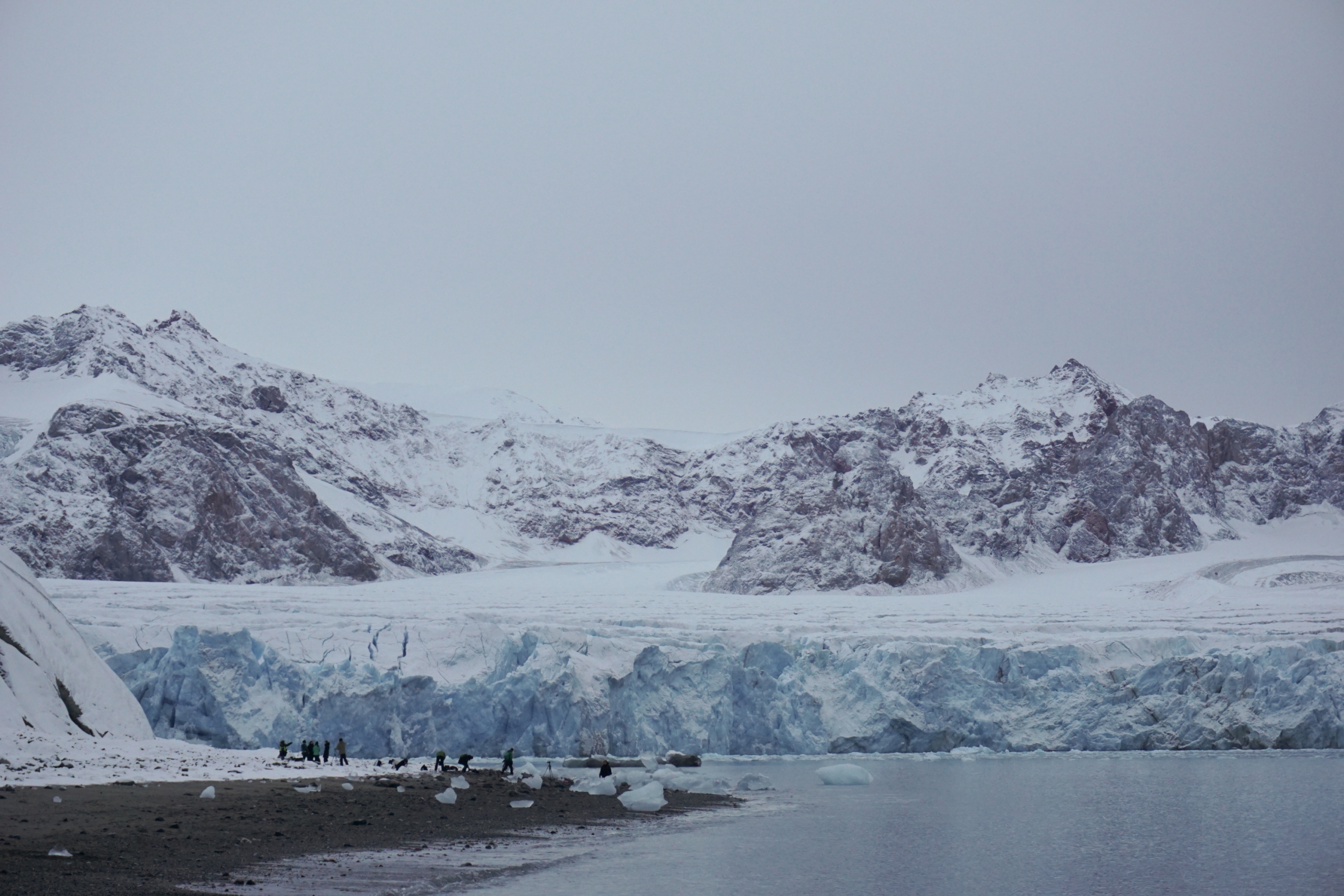 Fjortendejulibreen. Copyright Katherine Akey 2015. Fjortendejulibreen. Copyright Katherine Akey 2015.