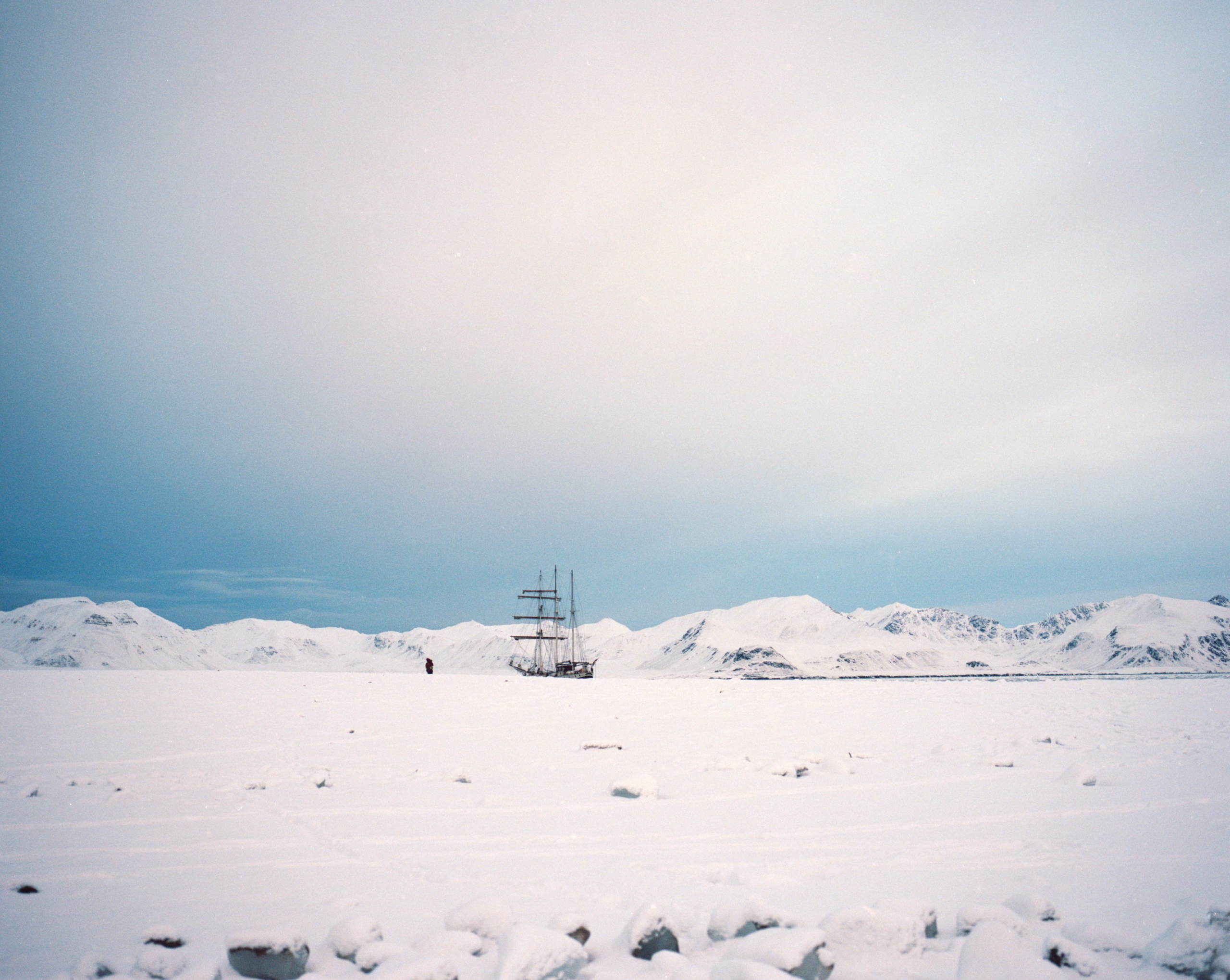 Fjortendejulibreen. Copyright Katherine Akey 2015. Fjortendejulibreen. Copyright Katherine Akey 2015.