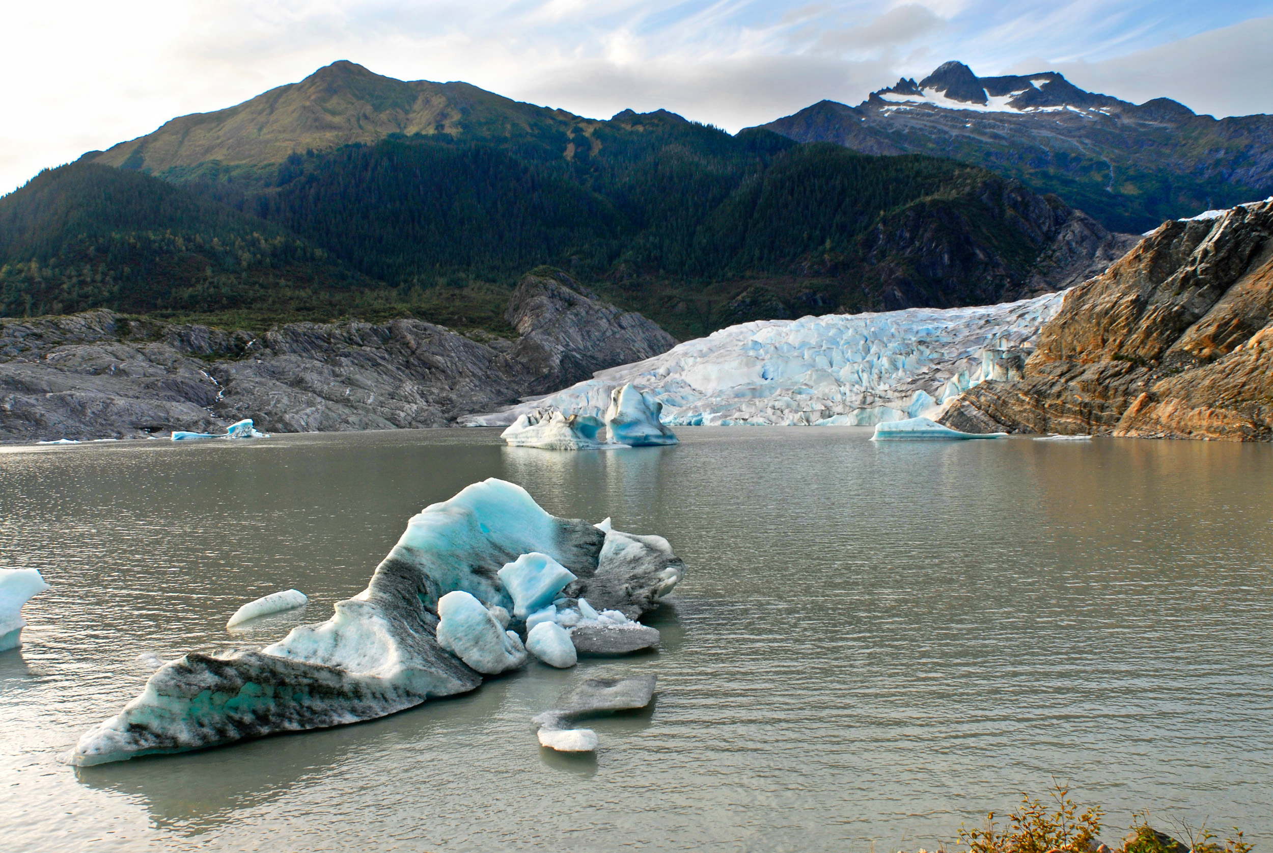 James Balog Changing Ice, Changing Climate. International Center of