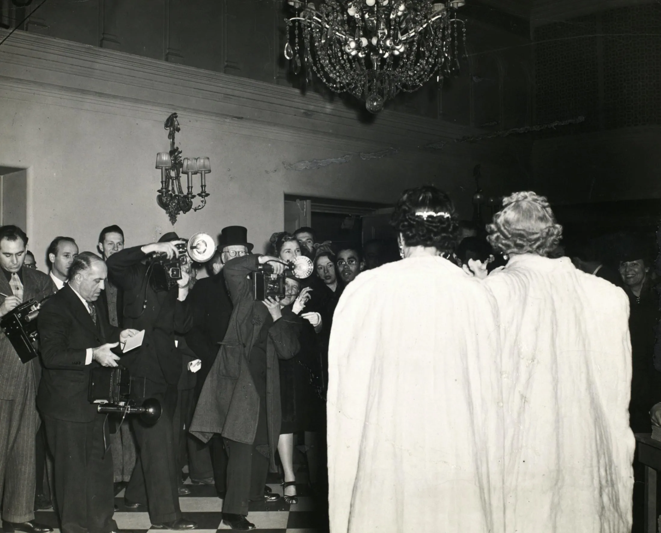 weegee_3055_1993_447687_fullscreen