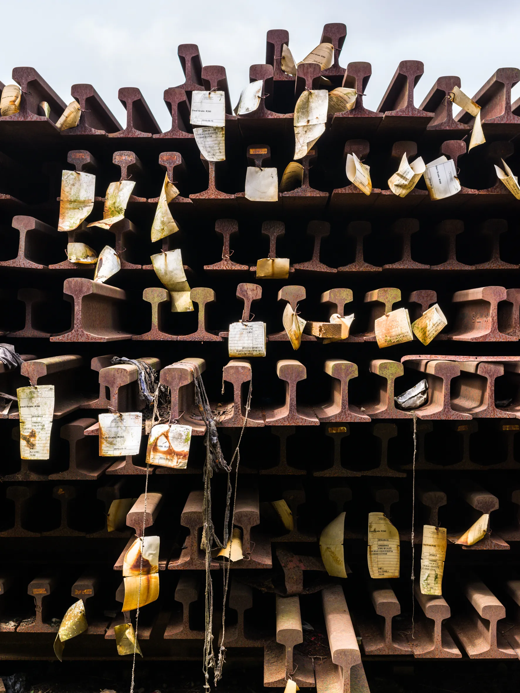 François-Xavier Gbré, Dépôt, Abidjan, from the series Radio Ballast, 2024 © François-Xavier  Gbré, ADAGP, Paris, 2025