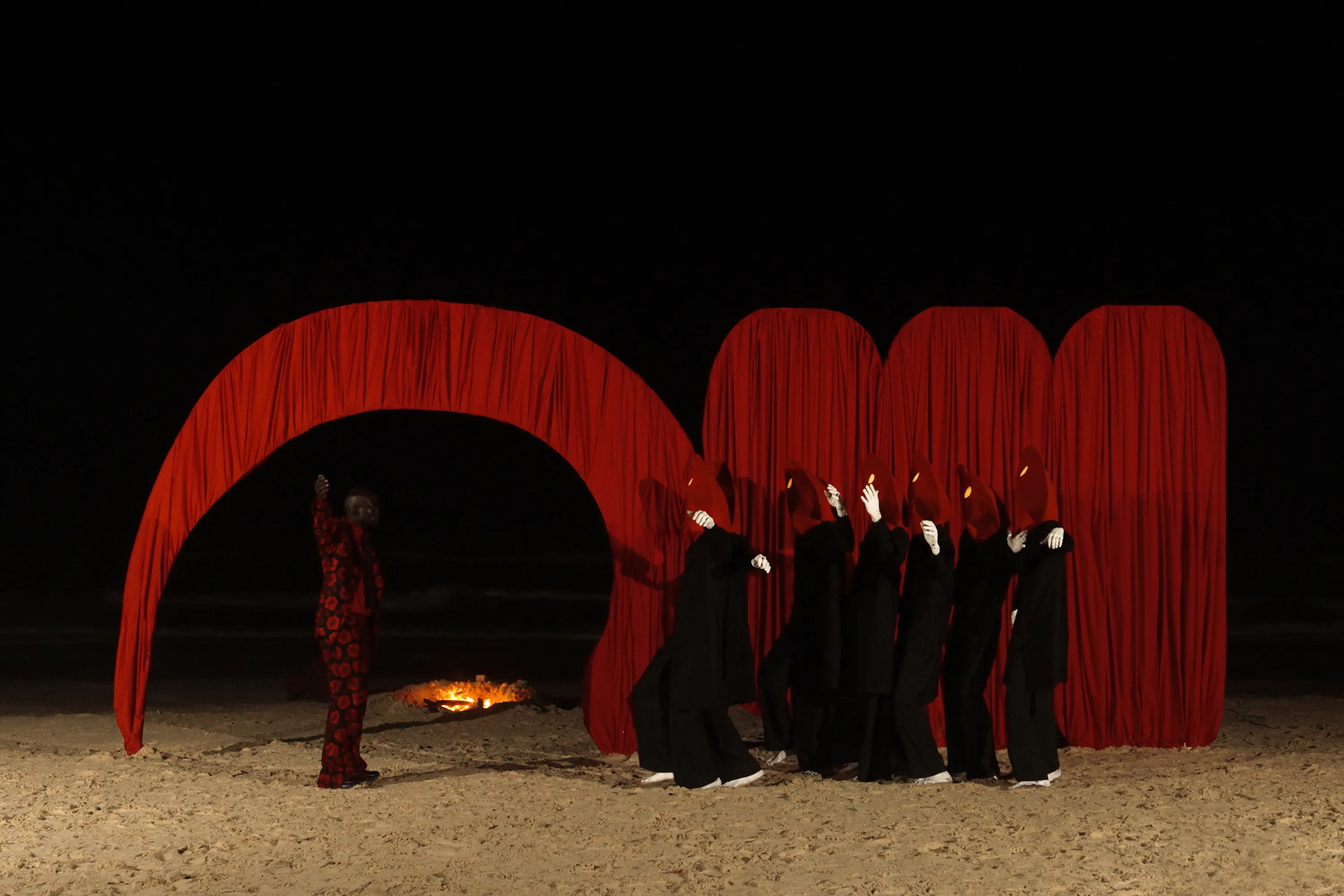 Nuits Balnéaires, Passages 12, from the series Eboro, 2025 © Nuits Balnéaires