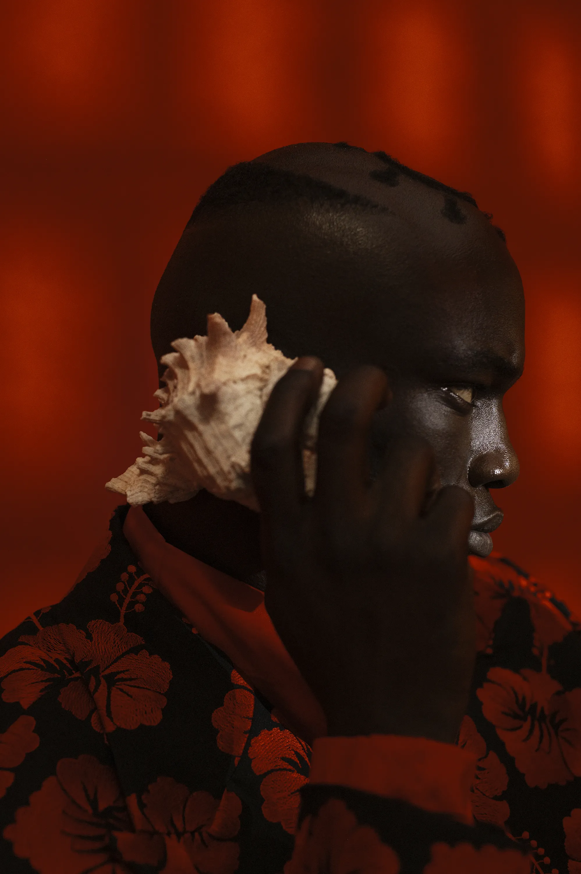 Nuits Balnéaires, Le Messager 8, from the series Eboro, 2025 © Nuits Balnéaires