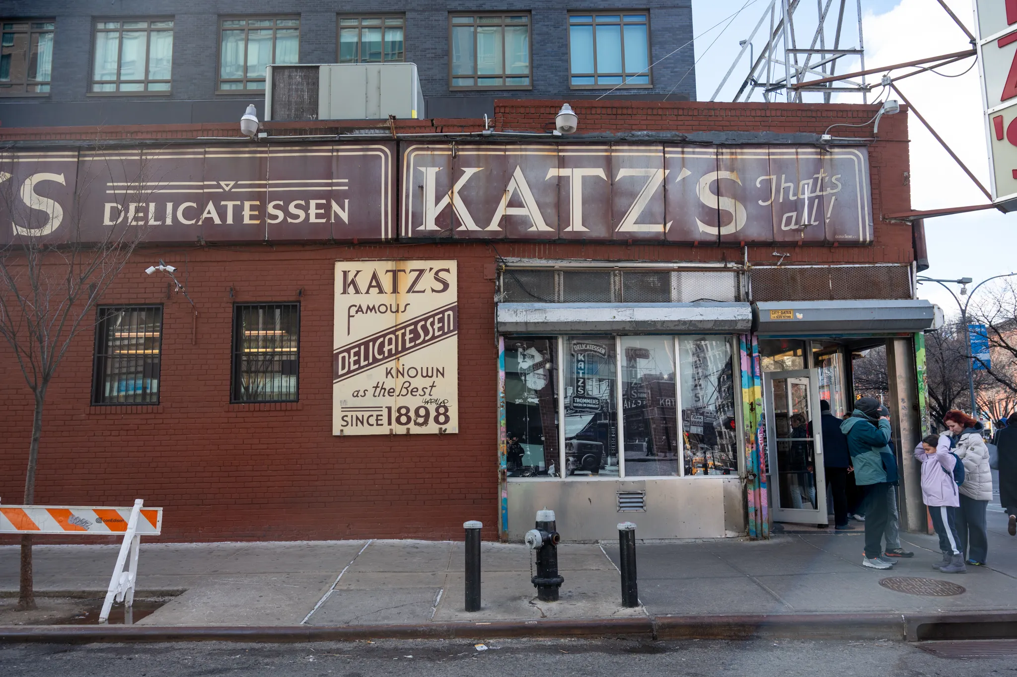 Katz Delicatessen exterior. Image credits: Yuvan Kumar 