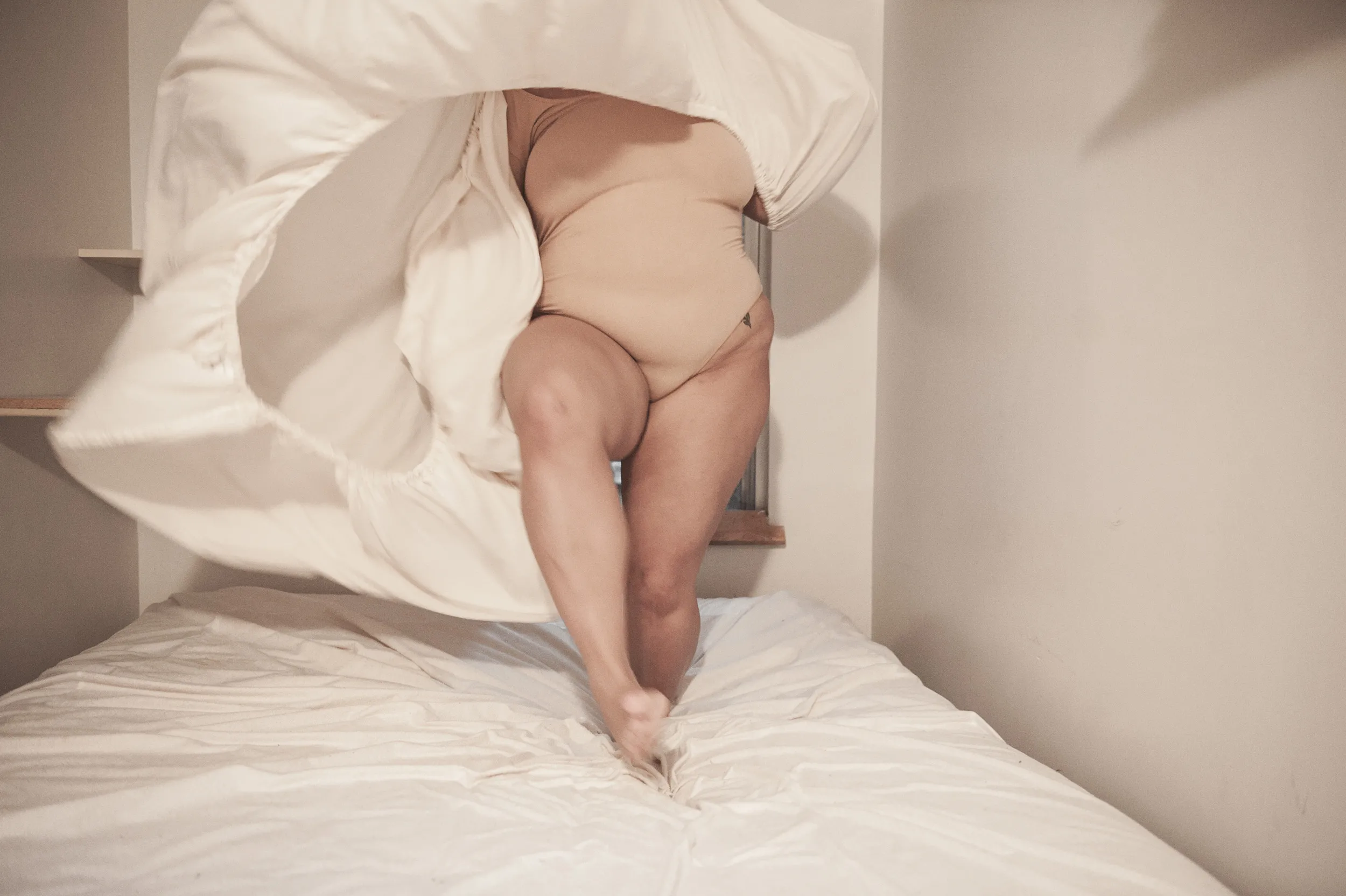 A lady in the sheet
