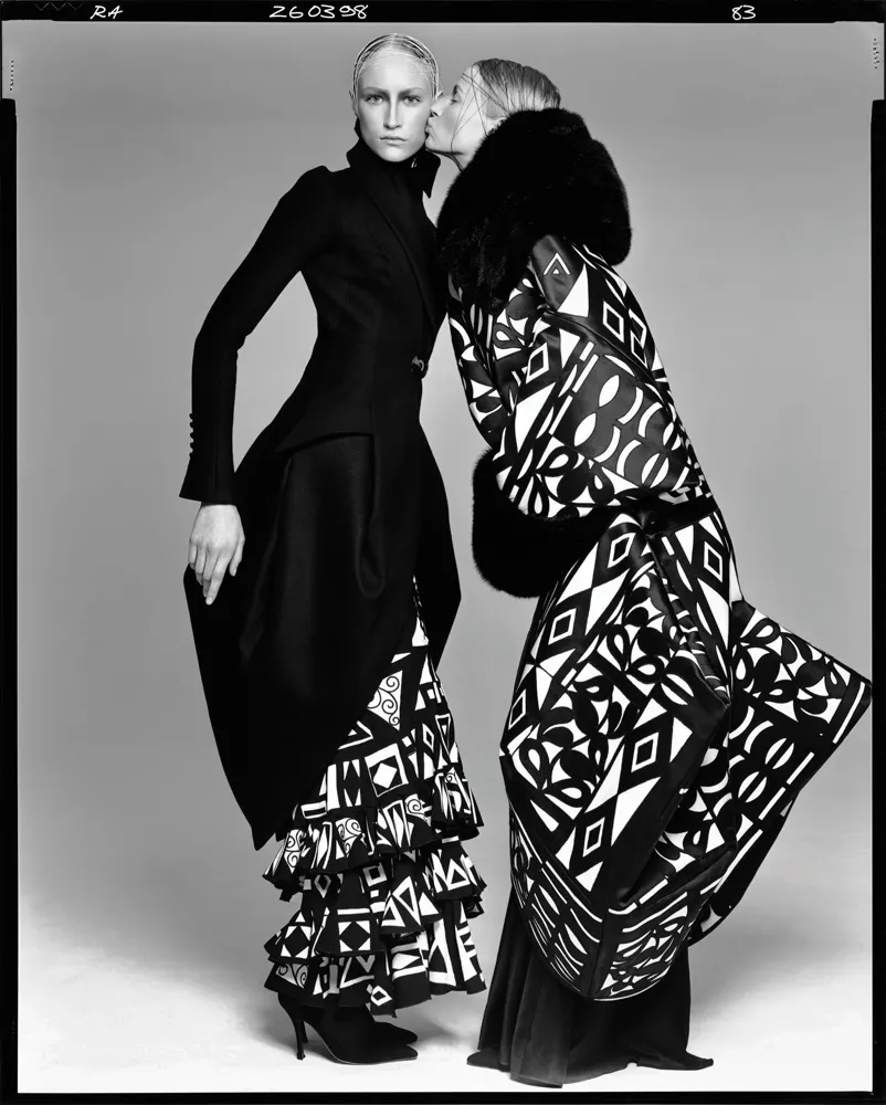 最高級 Avedon Fashion Photography of Center 1International | 1944–2000 アート・デザイン・音楽