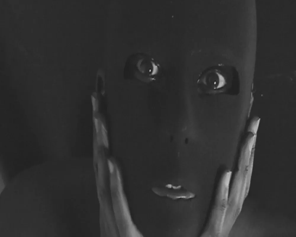 Men wear a black mask.