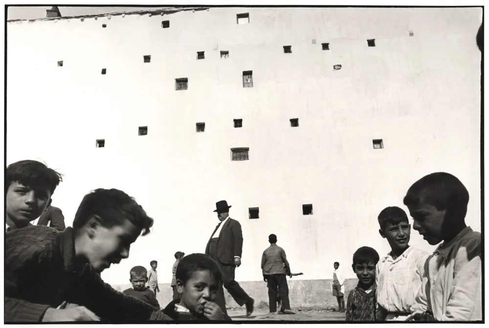 Henri Cartier-Bresson's Scrapbook: Photographs, 1932–1946