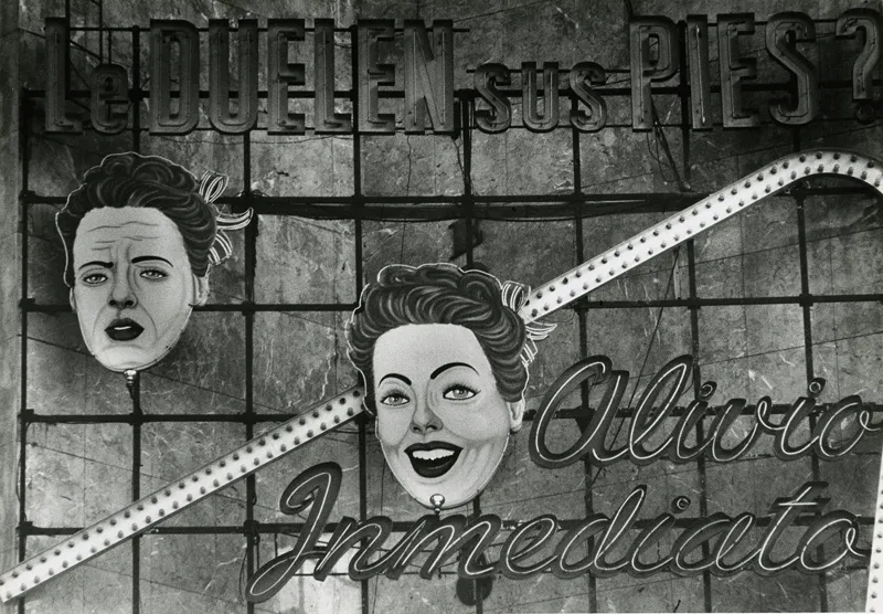 An advertisement in Spanish.