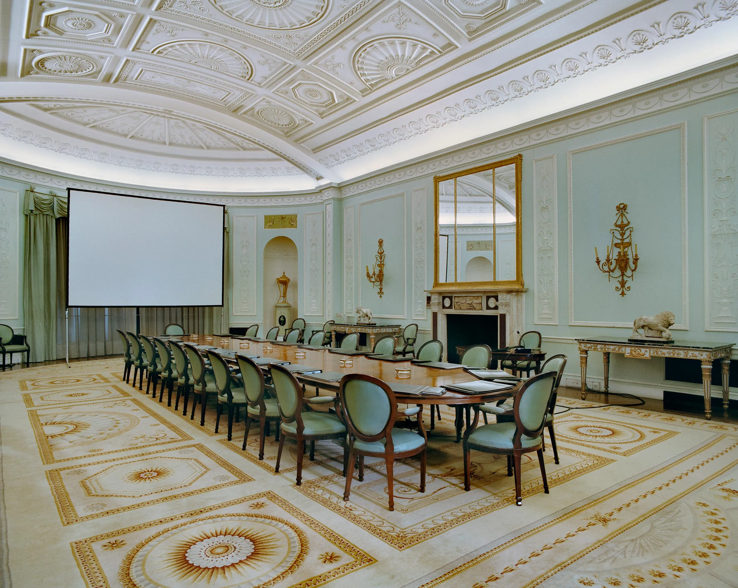 A photo of a room.