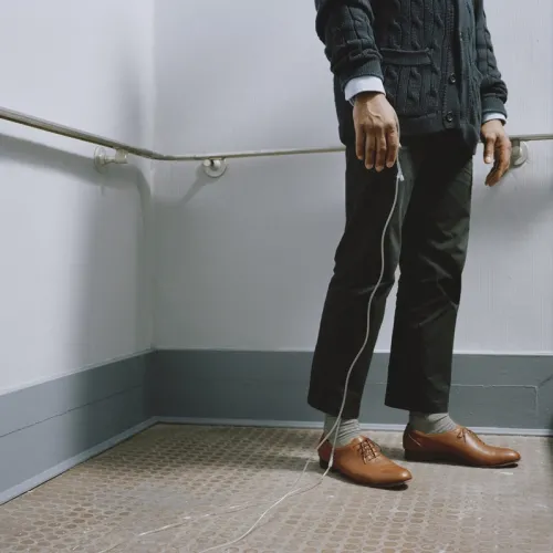 A picture of a person's legs.