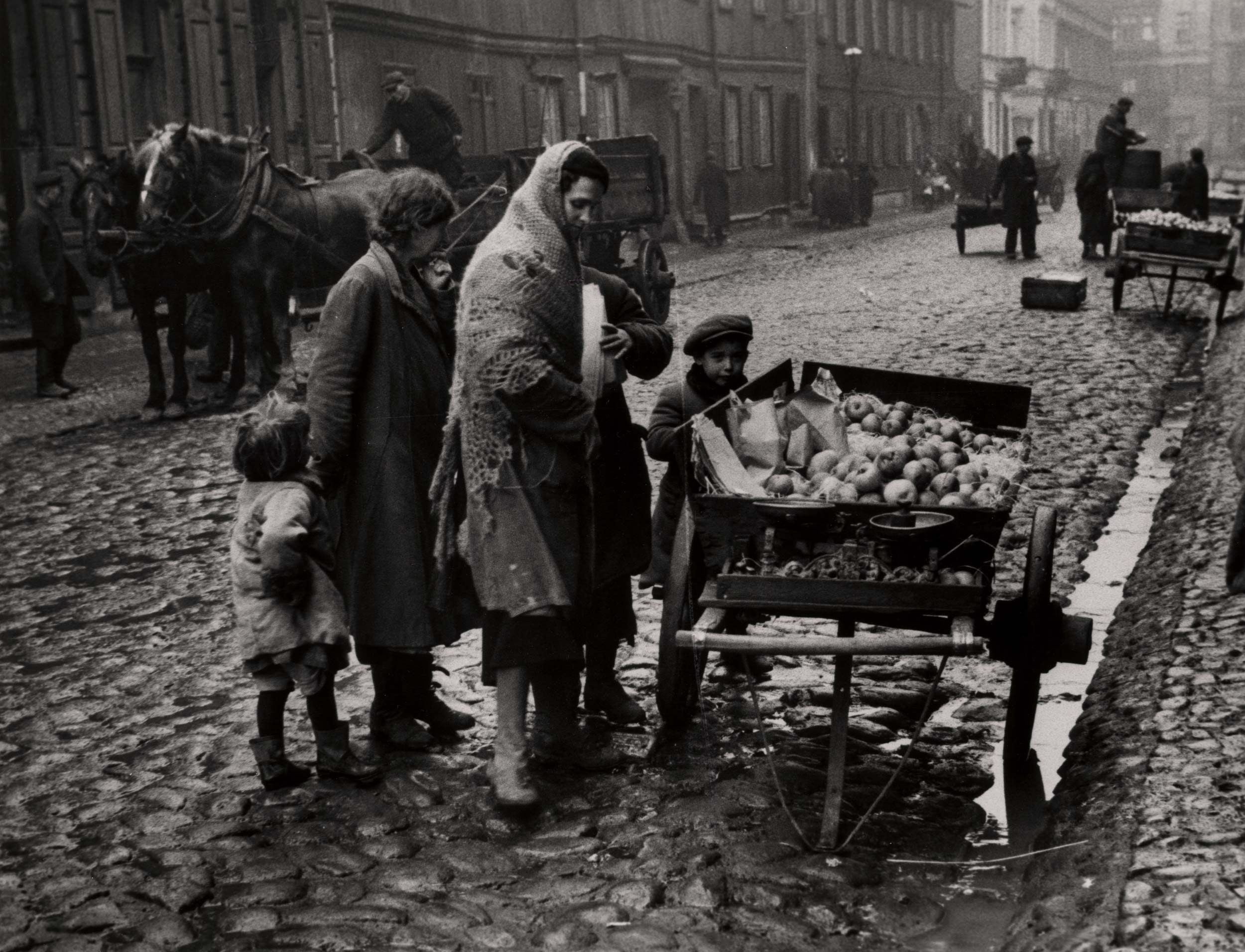 Roman Vishniac: A Vanished World | International Center of Photography